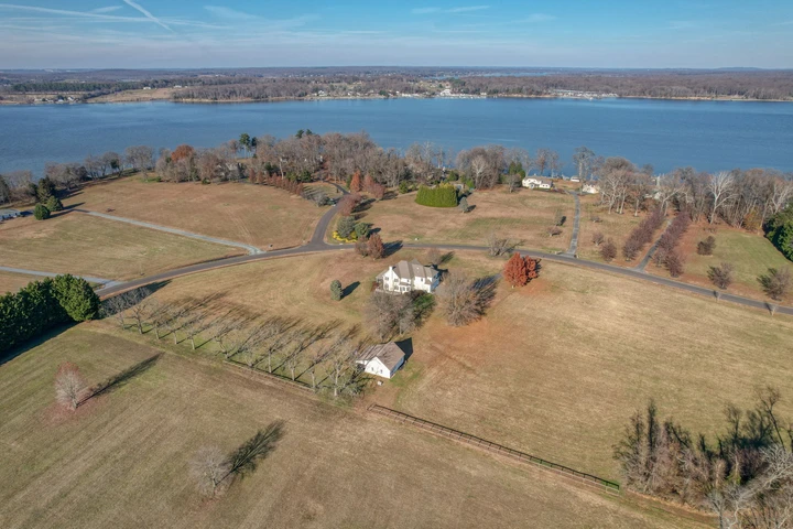 Nearby Listing Image