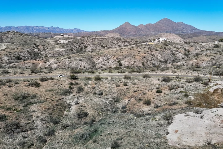 Nearby Listing Image