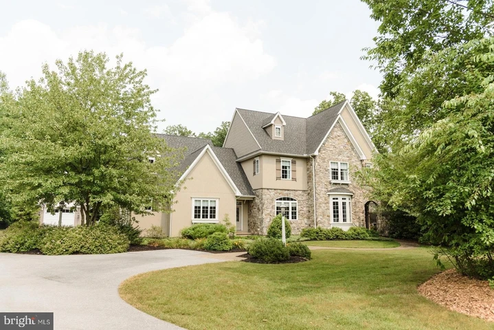 Nearby Listing Image