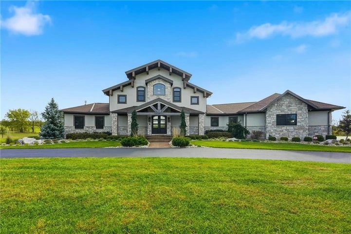 Nearby Listing Image