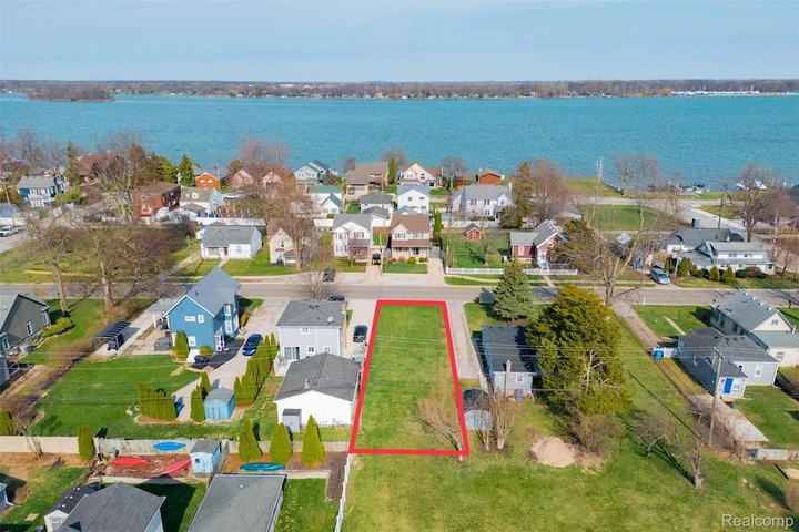 Nearby Listing Image