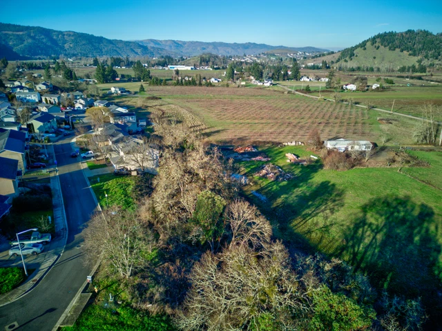 Nearby Listing Image