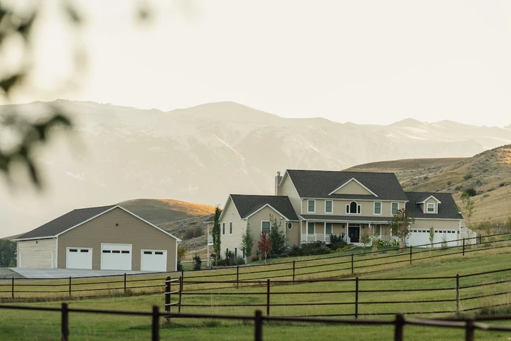 Nearby Listing Image