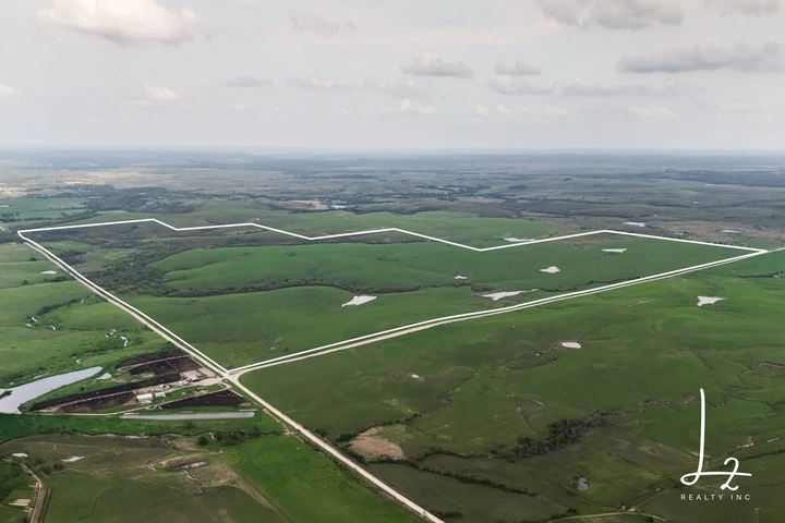 Nearby Listing Image