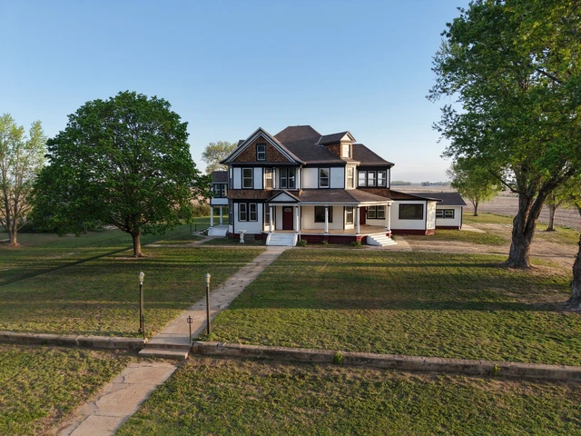 Nearby Listing Image