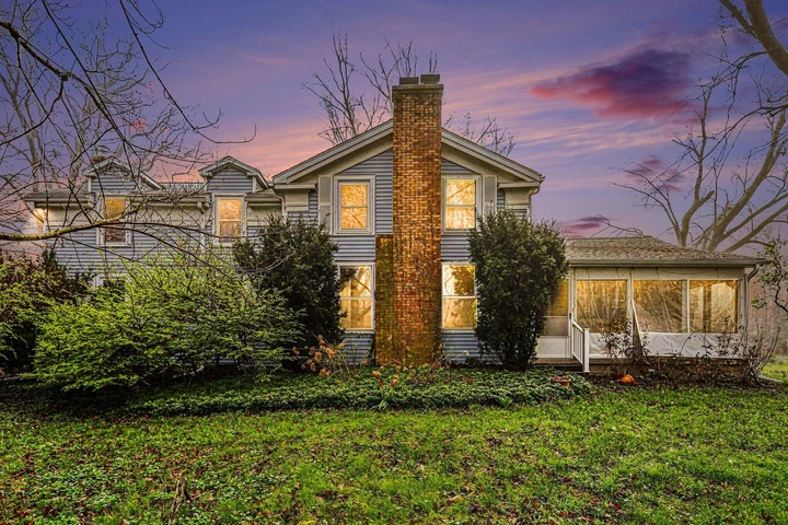 Nearby Listing Image