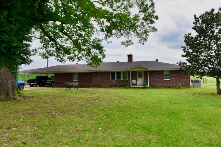 Nearby Listing Image