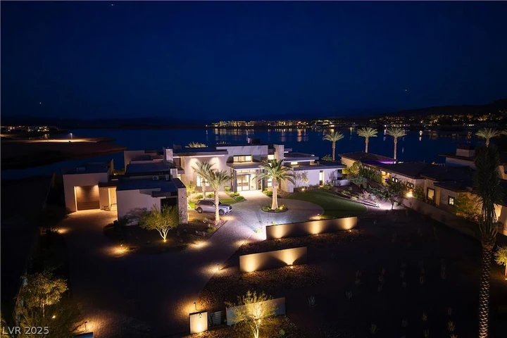 Nearby Listing Image