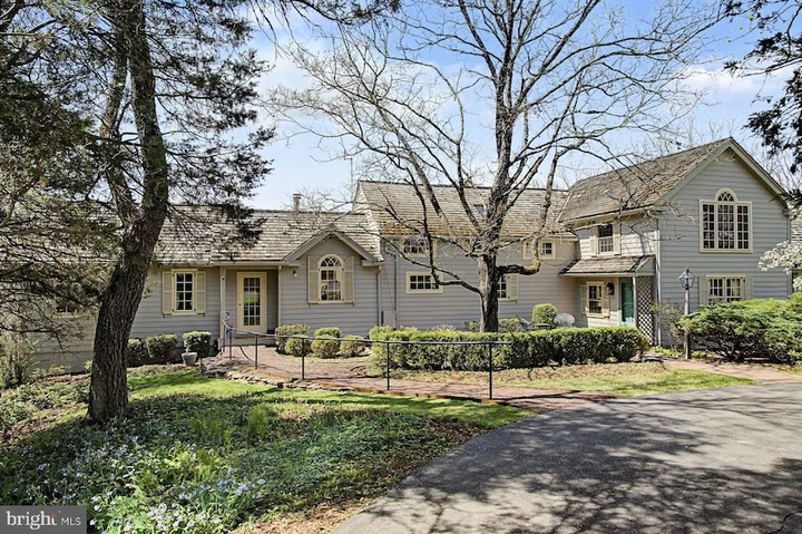 Nearby Listing Image