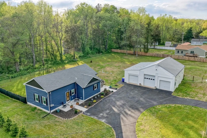 Nearby Listing Image