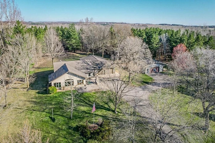 Nearby Listing Image