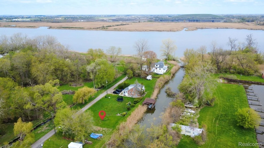 Nearby Listing Image