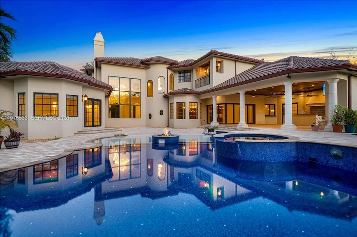 Nearby Listing Image