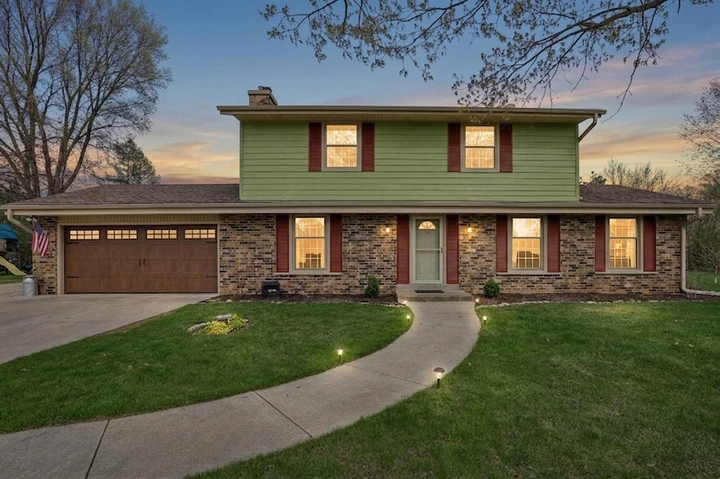 Nearby Listing Image