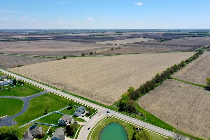 Nearby Listing Image