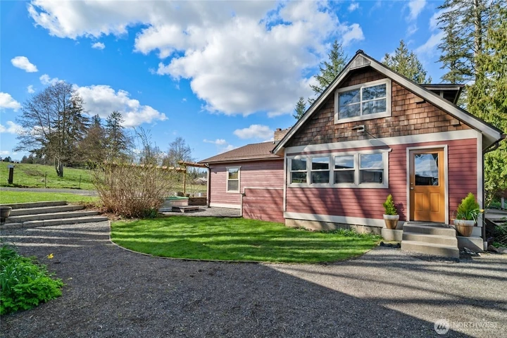 Nearby Listing Image