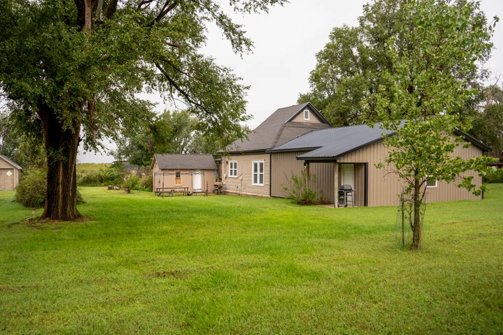 Nearby Listing Image