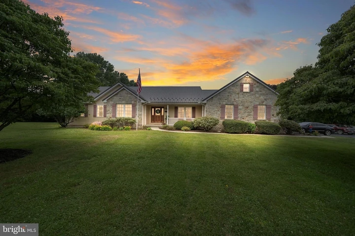 Nearby Listing Image