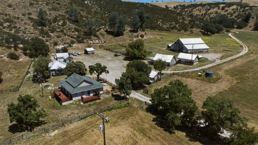 Nearby Listing Image