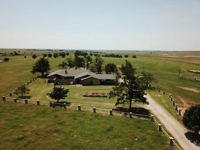 Nearby Listing Image