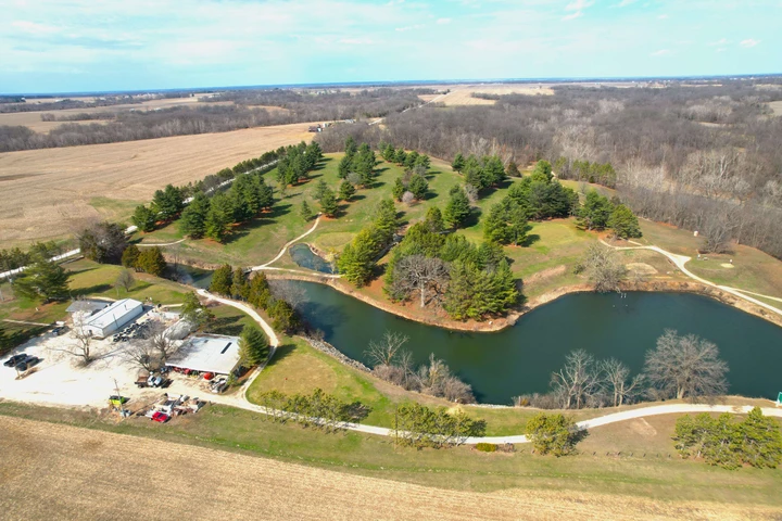 Nearby Listing Image