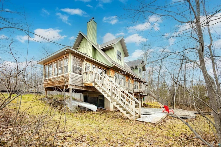 Nearby Listing Image