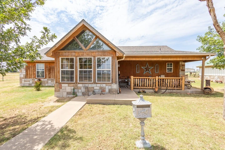 Nearby Listing Image