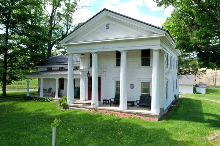Nearby Listing Image