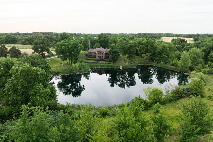 Nearby Listing Image