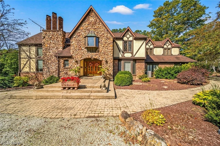 Nearby Listing Image