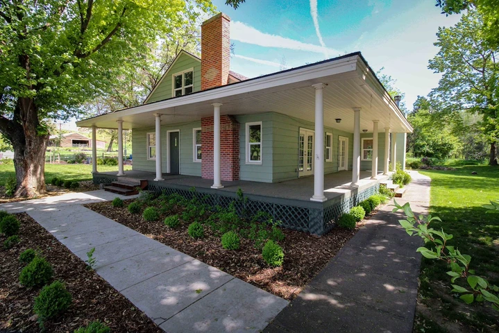 Nearby Listing Image