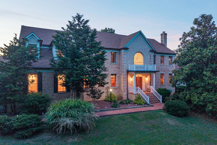 Nearby Listing Image