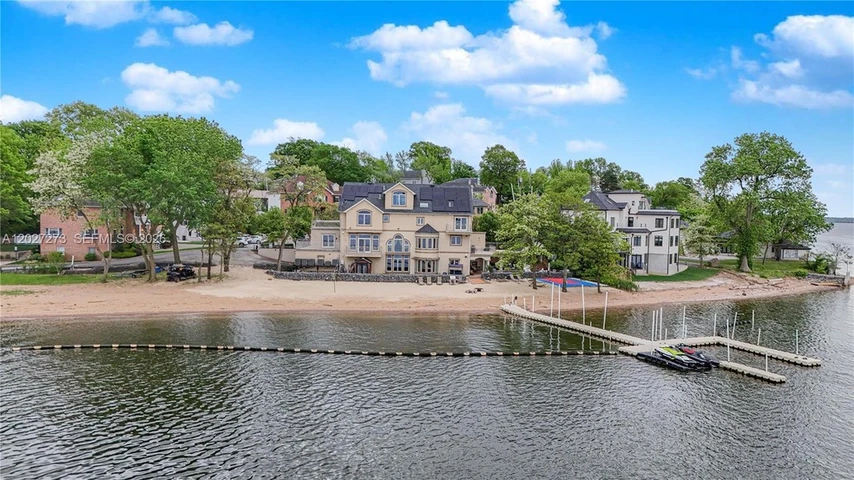 Nearby Listing Image