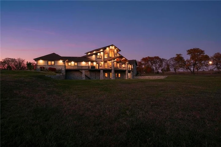Nearby Listing Image