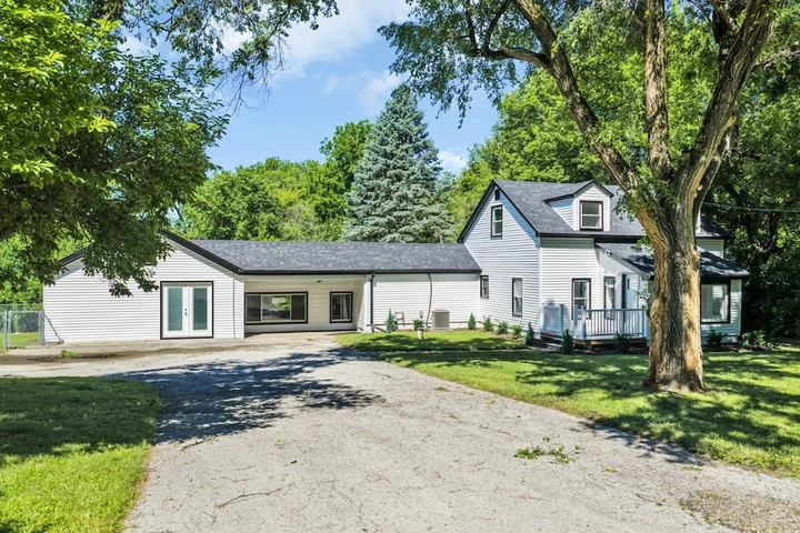 Nearby Listing Image