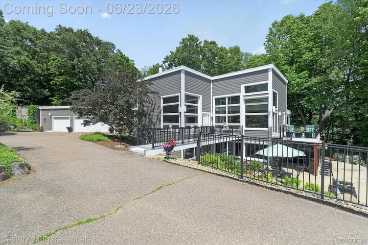 Nearby Listing Image
