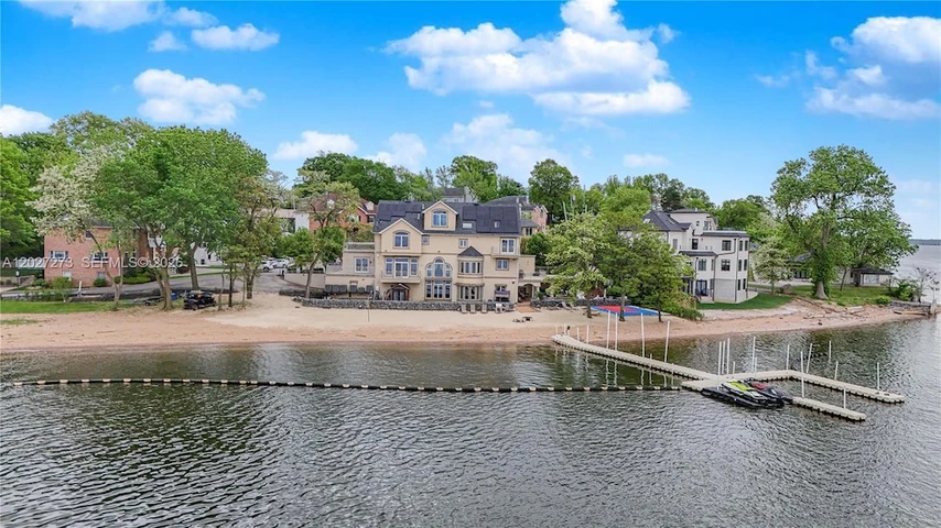 Nearby Listing Image