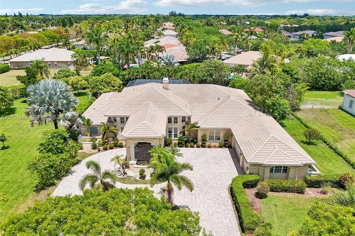 Nearby Listing Image