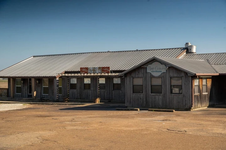 Nearby Listing Image