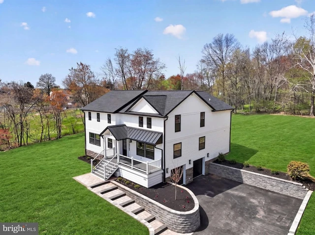Nearby Listing Image