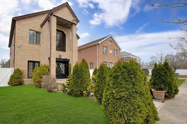 Nearby Listing Image
