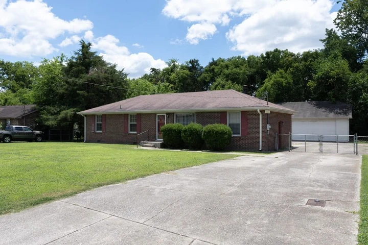 Nearby Listing Image