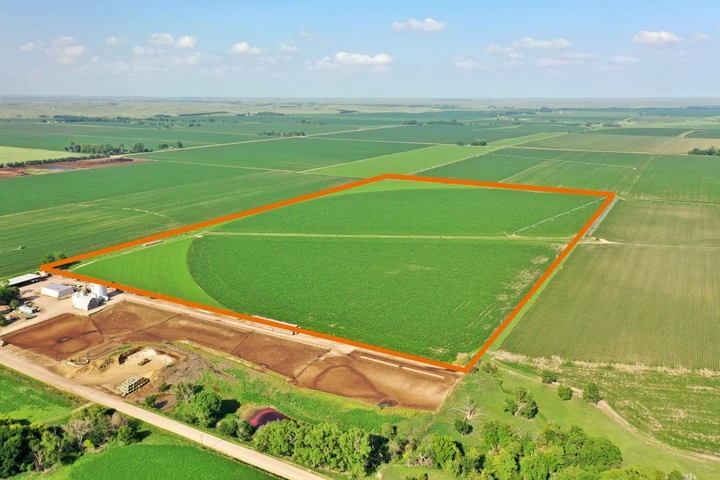 Nearby Listing Image