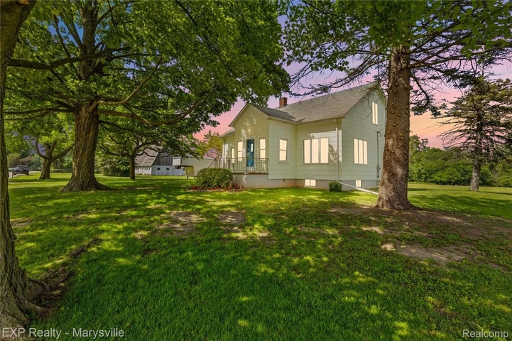 Nearby Listing Image