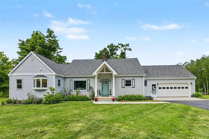 Nearby Listing Image