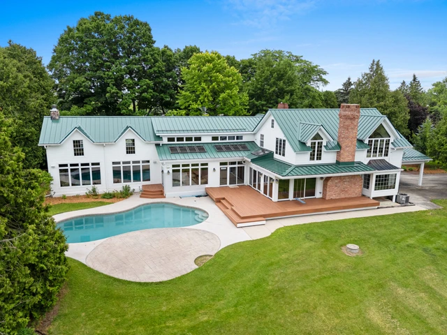 Nearby Listing Image