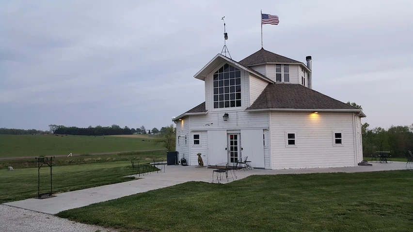 Nearby Listing Image