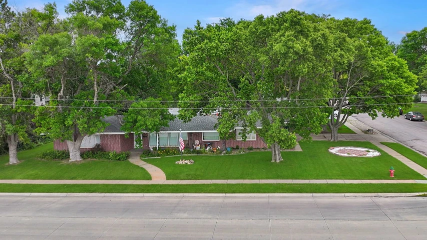 Nearby Listing Image
