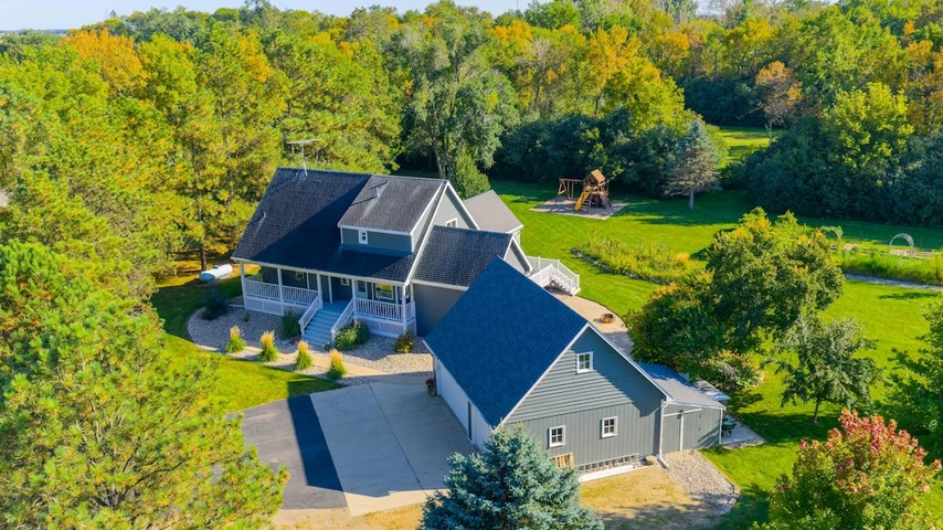 Nearby Listing Image