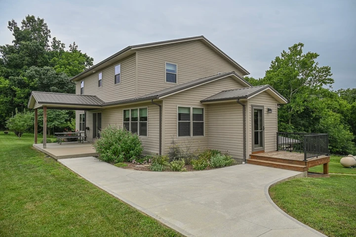 Nearby Listing Image